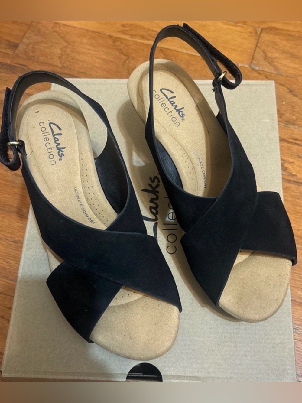 Clarks Collection women's Annadel Eirwyn wedge sandal Black 7.5